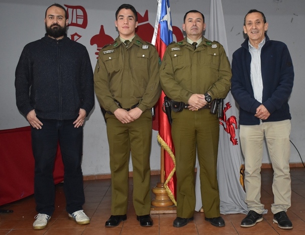 Charla sobre ley 20.084 dictada por Carabineros
